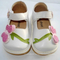 Very Cute White Big Butterfly Toddler Shoes Squeaky Shoes